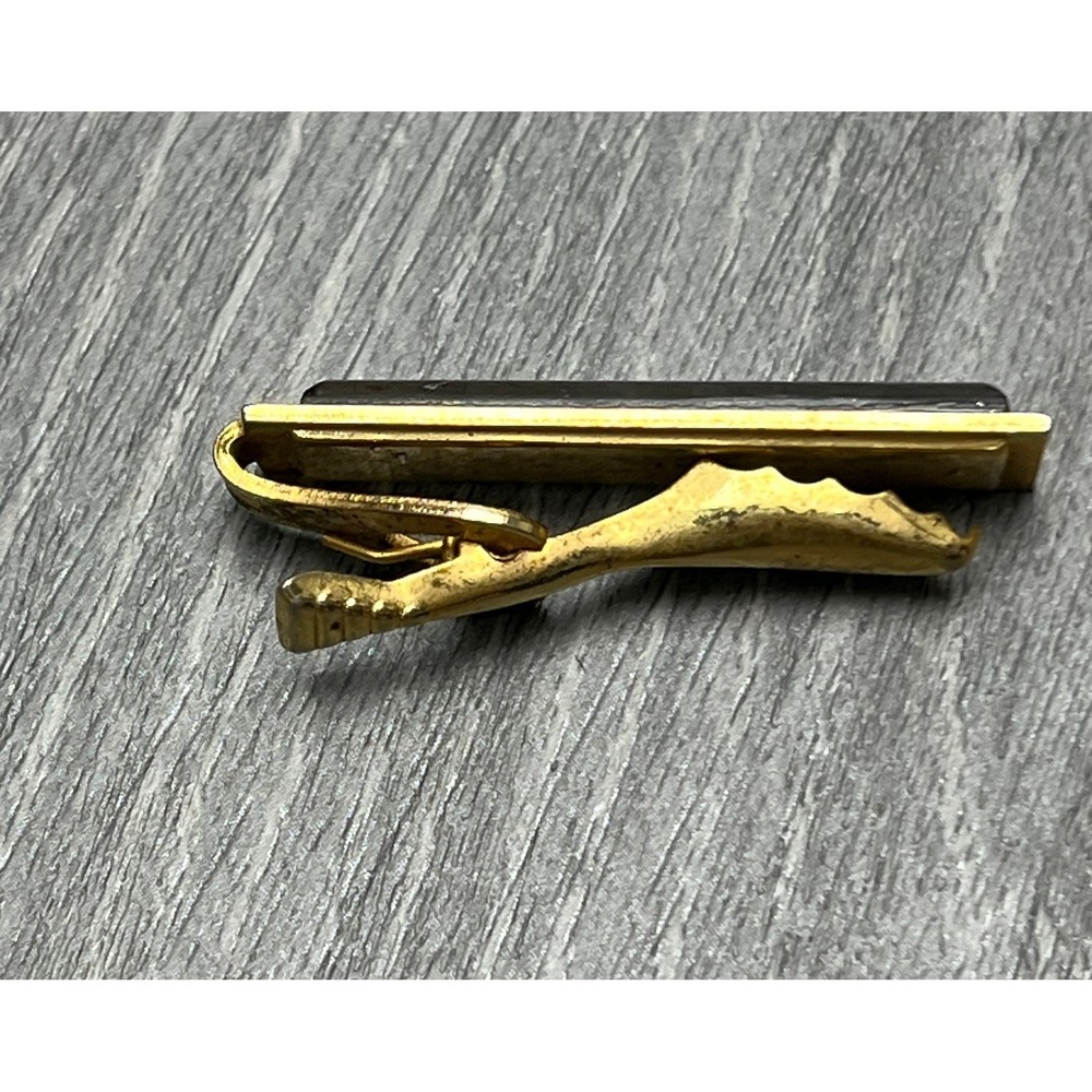 Vtg Gold Tone Tie Clip Washington DC Reverse Carved Glass Mens Jewelry - Picture 8 of 10